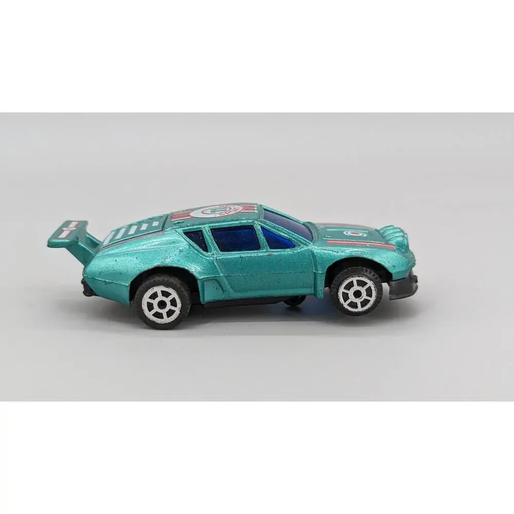 Vintage Leaping Green #11 Diecast Sports Car Made in Macau 1/55 CN113